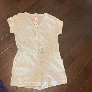 NWT vineyard vines romper